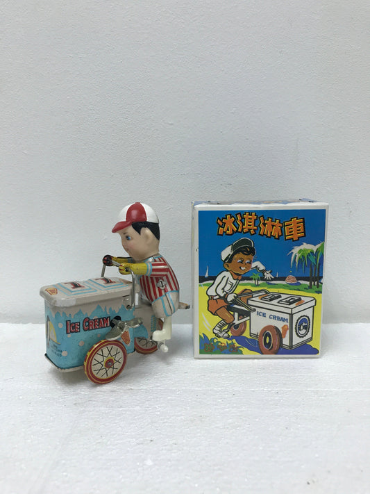 MS 405 ICE-CREAM VENDOR