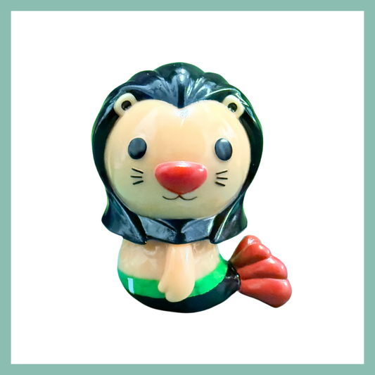 Merlion Sofubi Figurine
